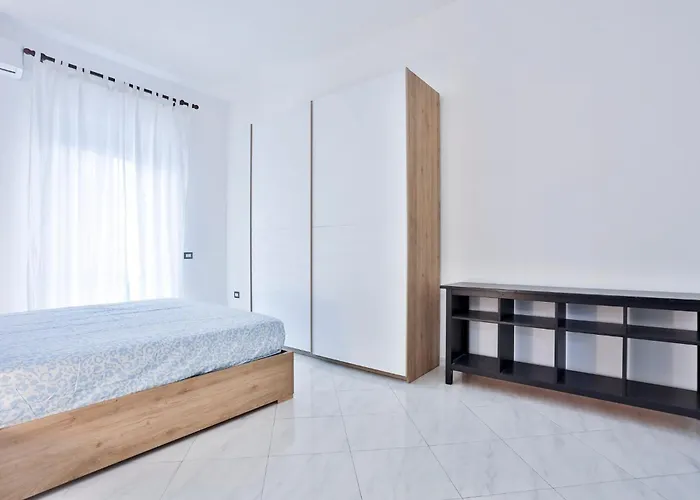 Guesthost - Casa Massimo Апартаменты Салерно