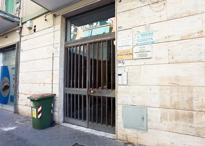 Guesthost - Casa Massimo Salerno